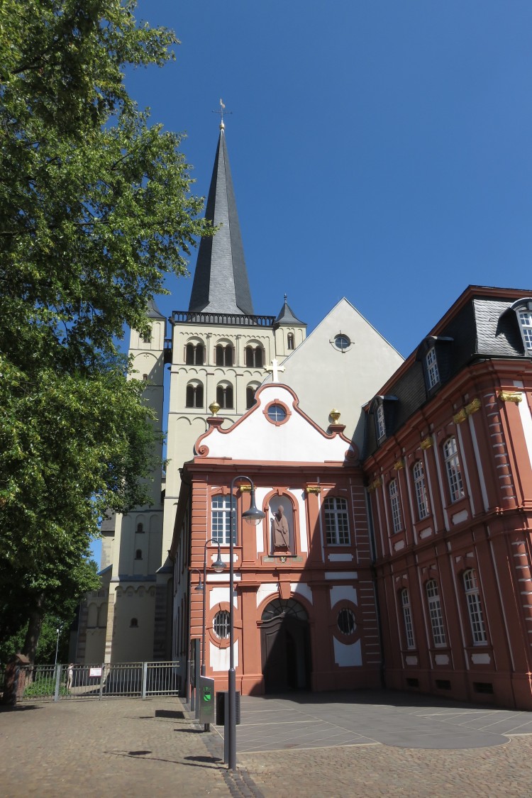 Rund um die Abtei Brauweiler - Tour - Rheinland-Pilgern